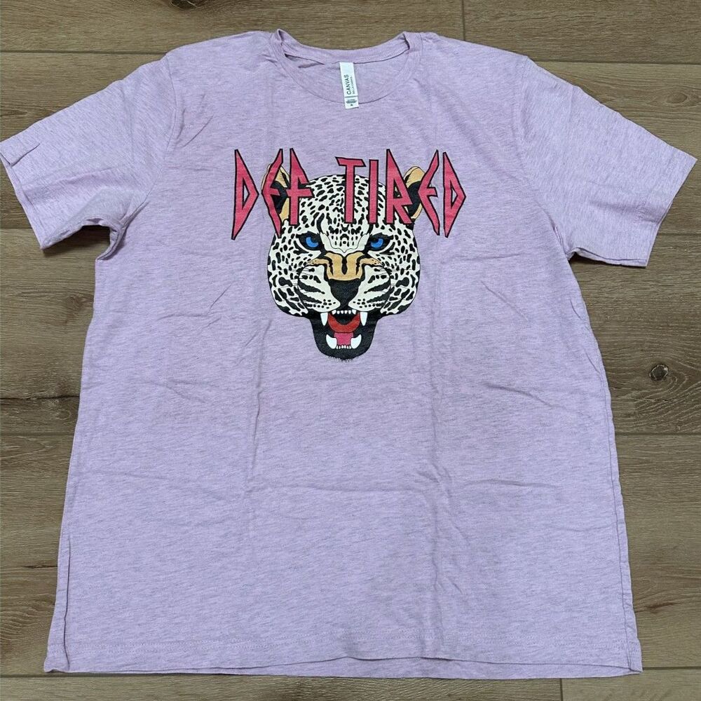 Women's Def Tired Mom T-Shirt Size XL Purple Leopard EUC!